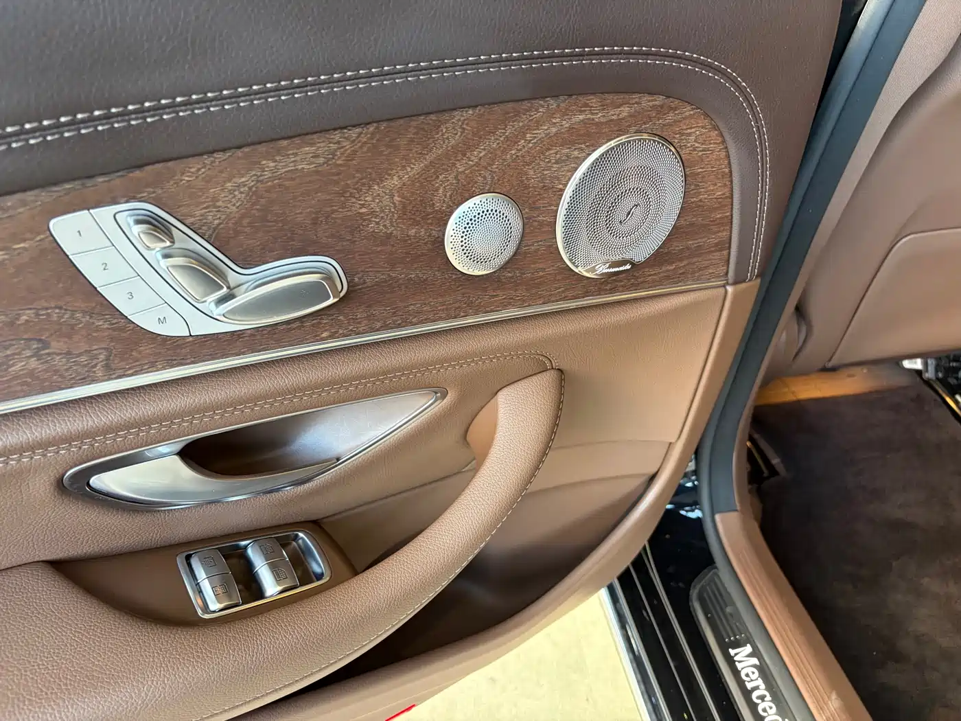 Mercedes-Benz E-Class 2022 E 300 L Luxury фото 10