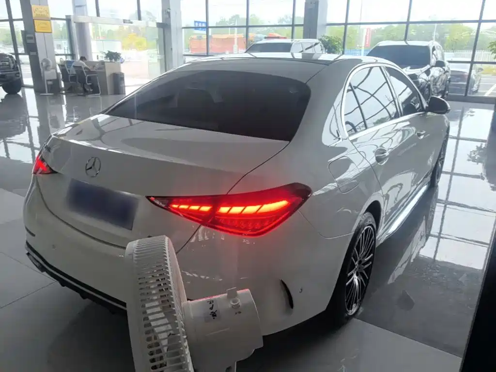 Фото 7 - Mercedes-Benz C-Class