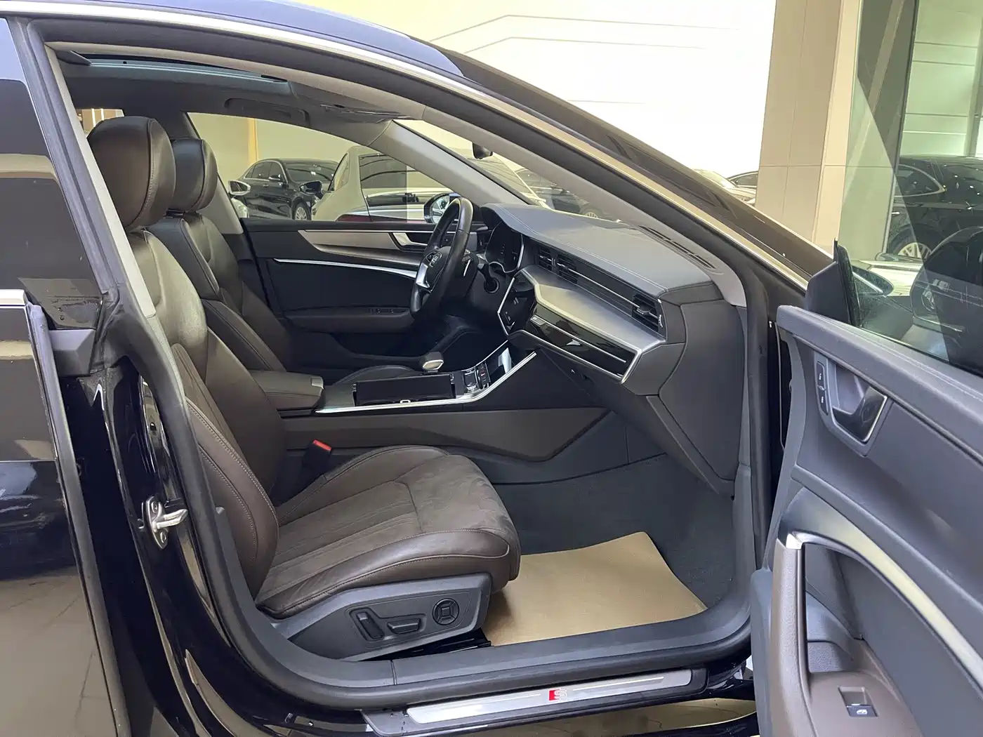 AUDI A7L
