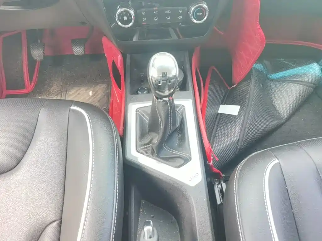 JAC Motors Refine S2 2016 2015 1.5L Manual Luxury