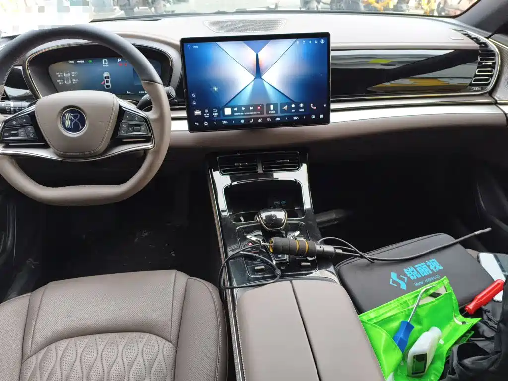 BYD Han 2025 2025 DM-i Smart Driving Edition 125KM LiDAR Flagship