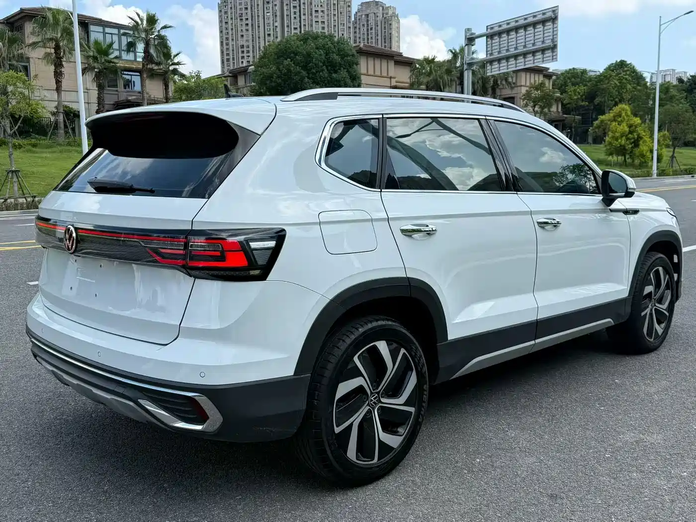 Volkswagen Tharu, миниатюра 4