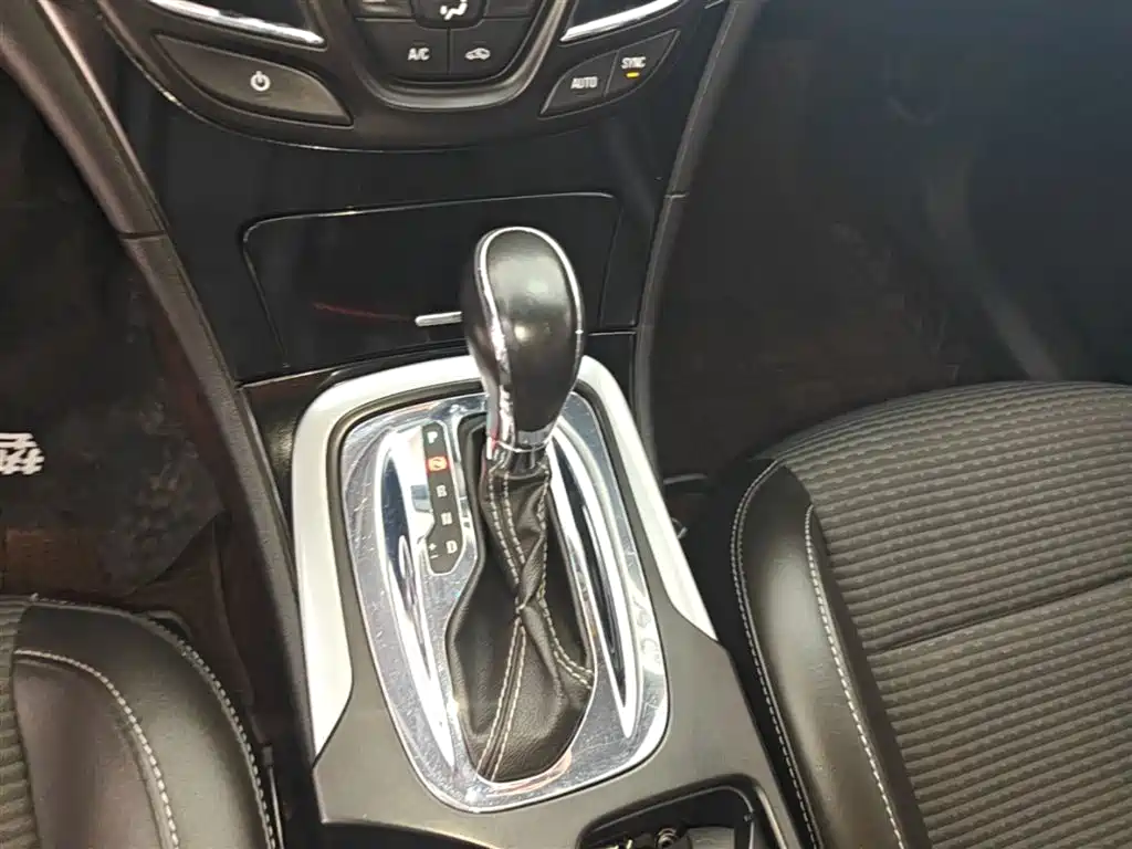 Buick Regal 2015 1.6T Leading Tech Edition фото 14