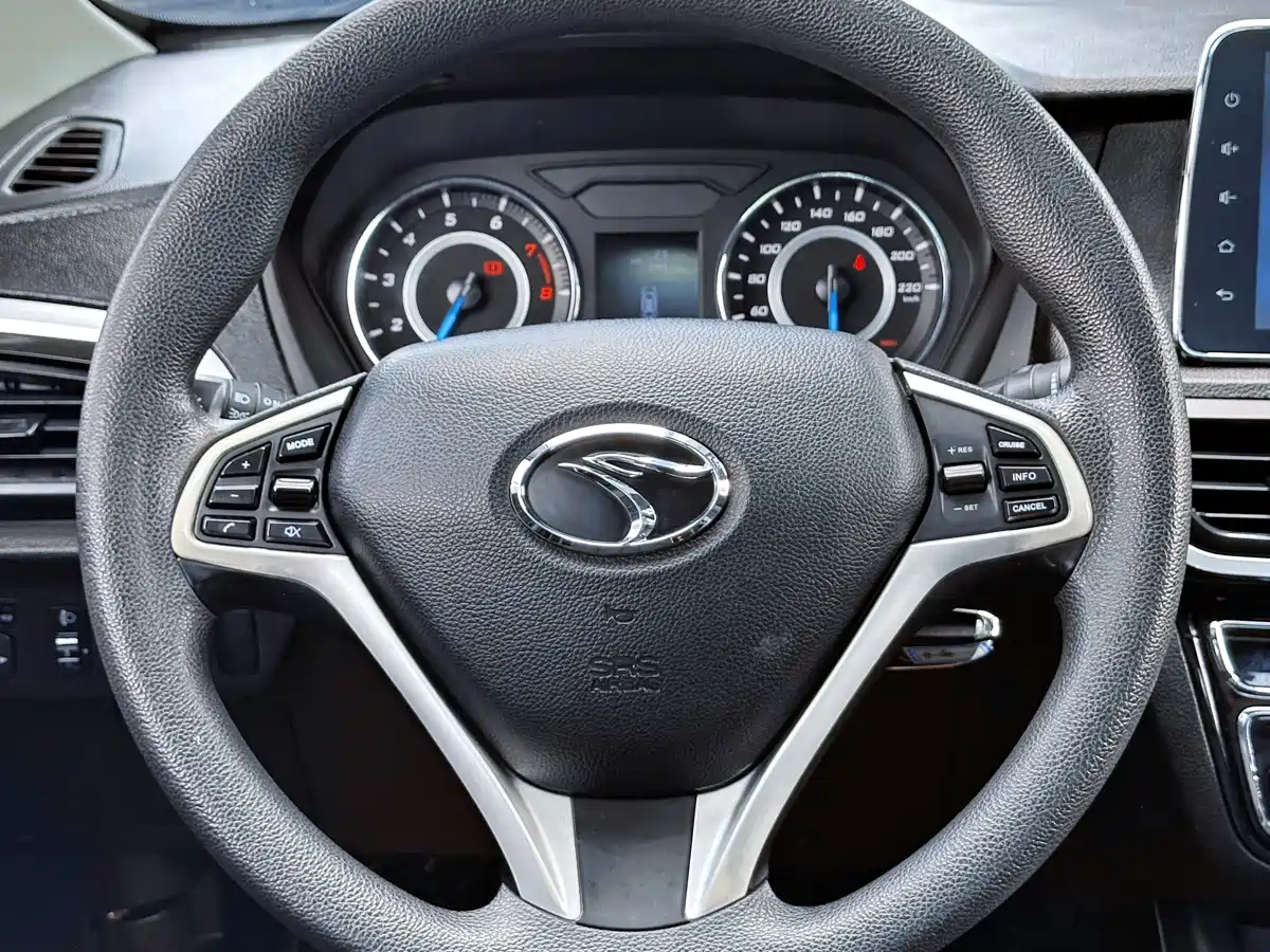 Soueast A5 Wing Dance 2019 2019 1.5L CVT Premium Edition China V