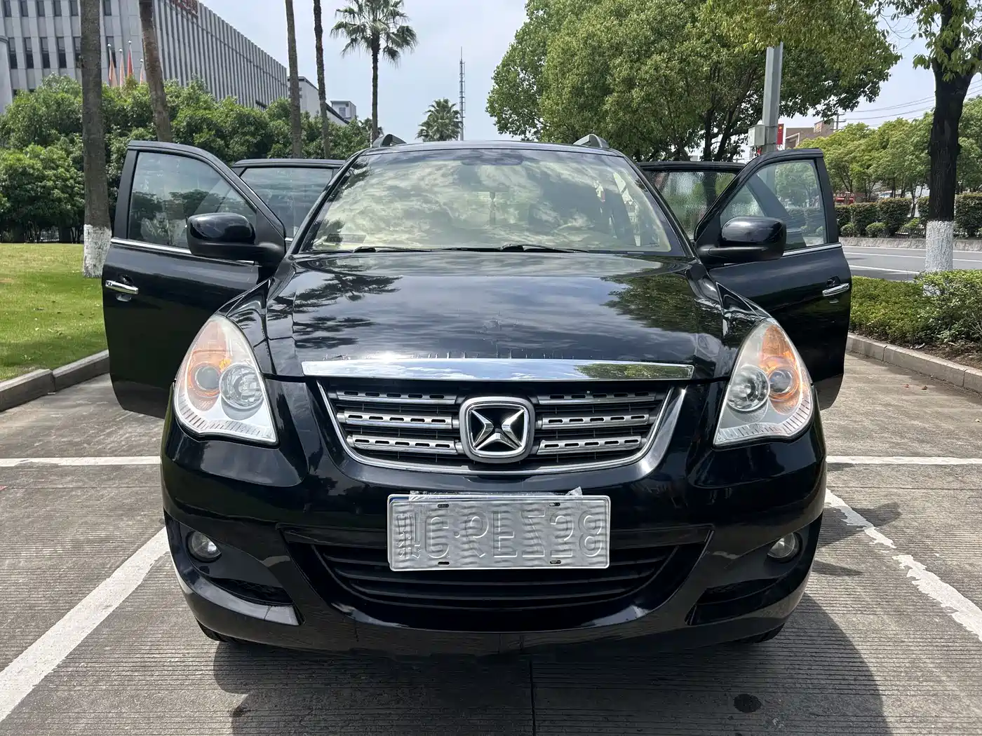 Jiangling Yusheng S350 2014 2013 2.4T Manual 2WD Diesel Luxury 5-Seater