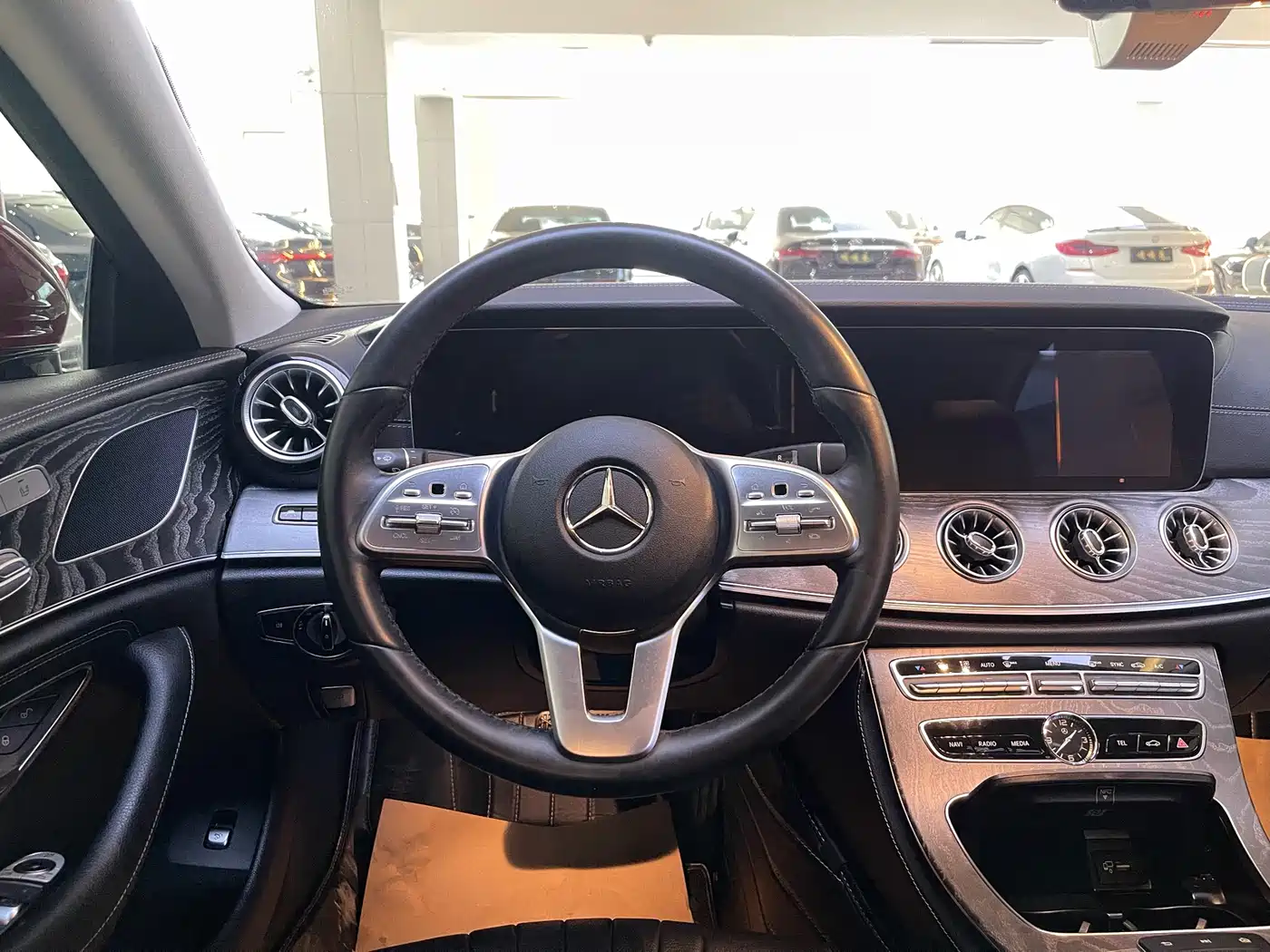 Mercedes-Benz CLS 2018 CLS 300 Dynamic фото 4