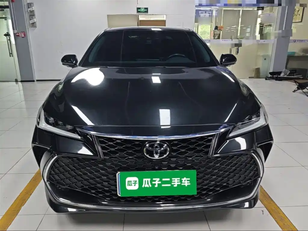 Toyota Avalon 2023 2.5L Touring Premium Edition фото 3
