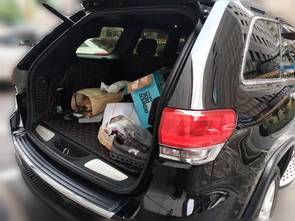 Фото 20 - Jeep Grand Cherokee (Import)
