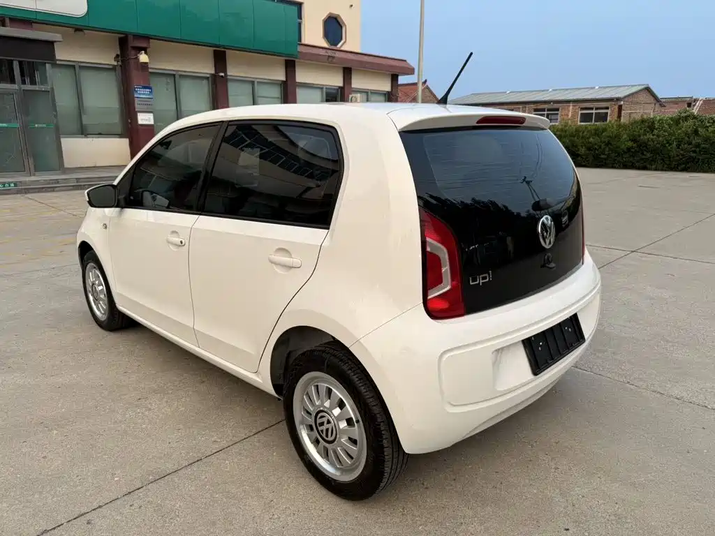 2015 Volkswagen up!