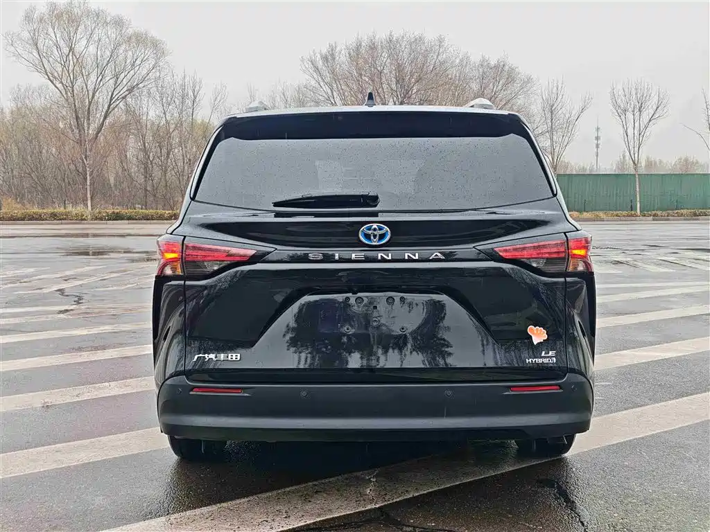 Toyota Sienna 2021 2.5L Hybrid Comfort Edition фото 21