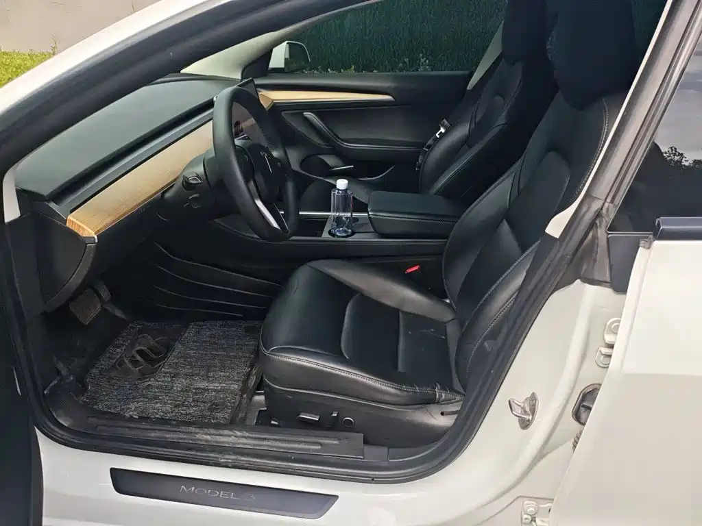 Фото 8 - Tesla Model 3