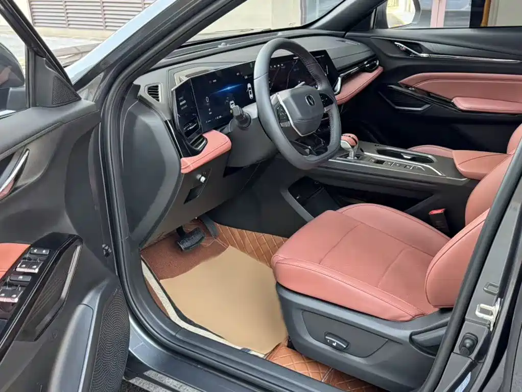 Фото 19 - Changan X5 PLUS