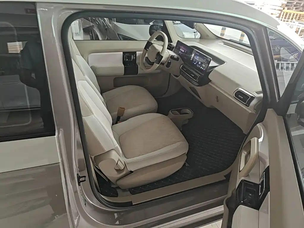 Baojun KiWi EV 2024 2023 DJI Edition LFP