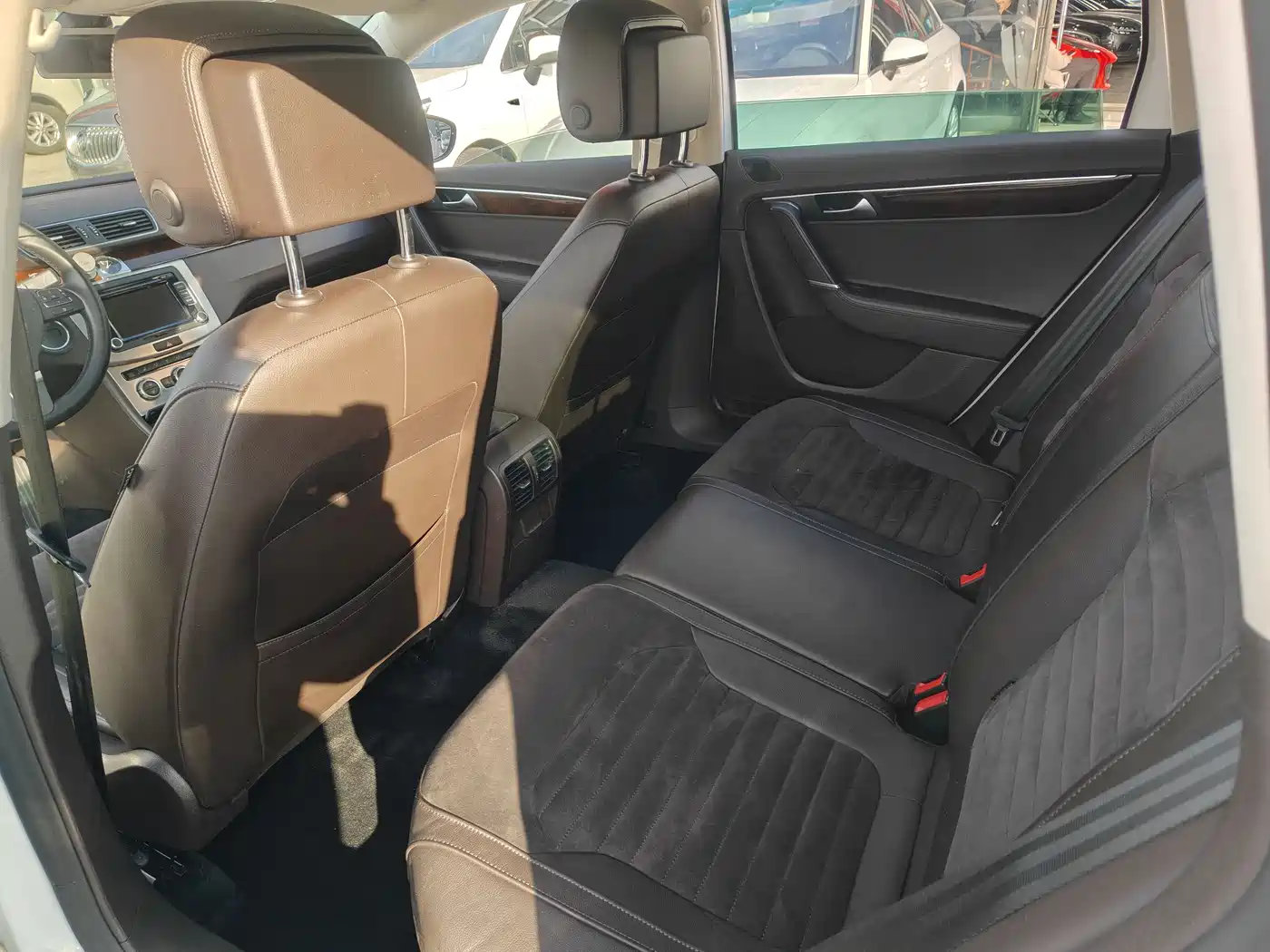 Volkswagen Magotan (Import) 2012 Wagon 2.0TSI Comfort фото 11