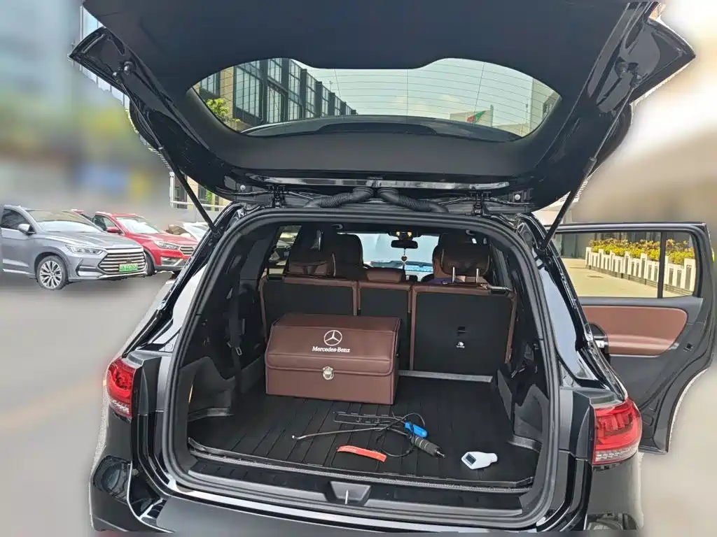 Photo 15 - Mercedes-Benz GLB
