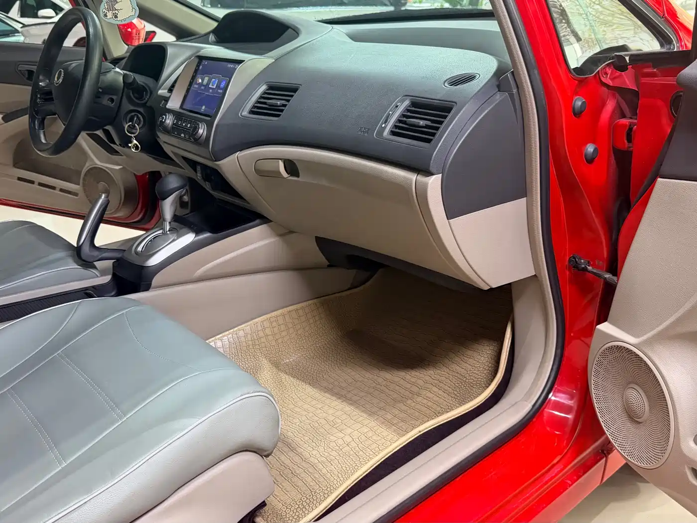 CIIMO CIIMO 2013 2012 1.8L Automatic