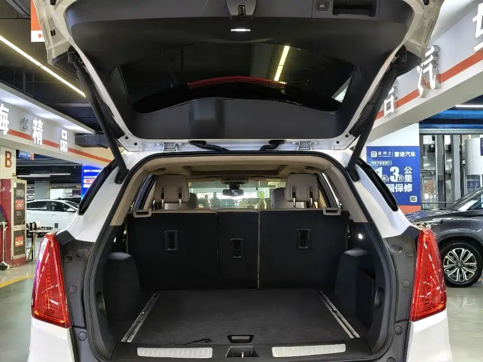 صورة 11 - Cadillac XT5