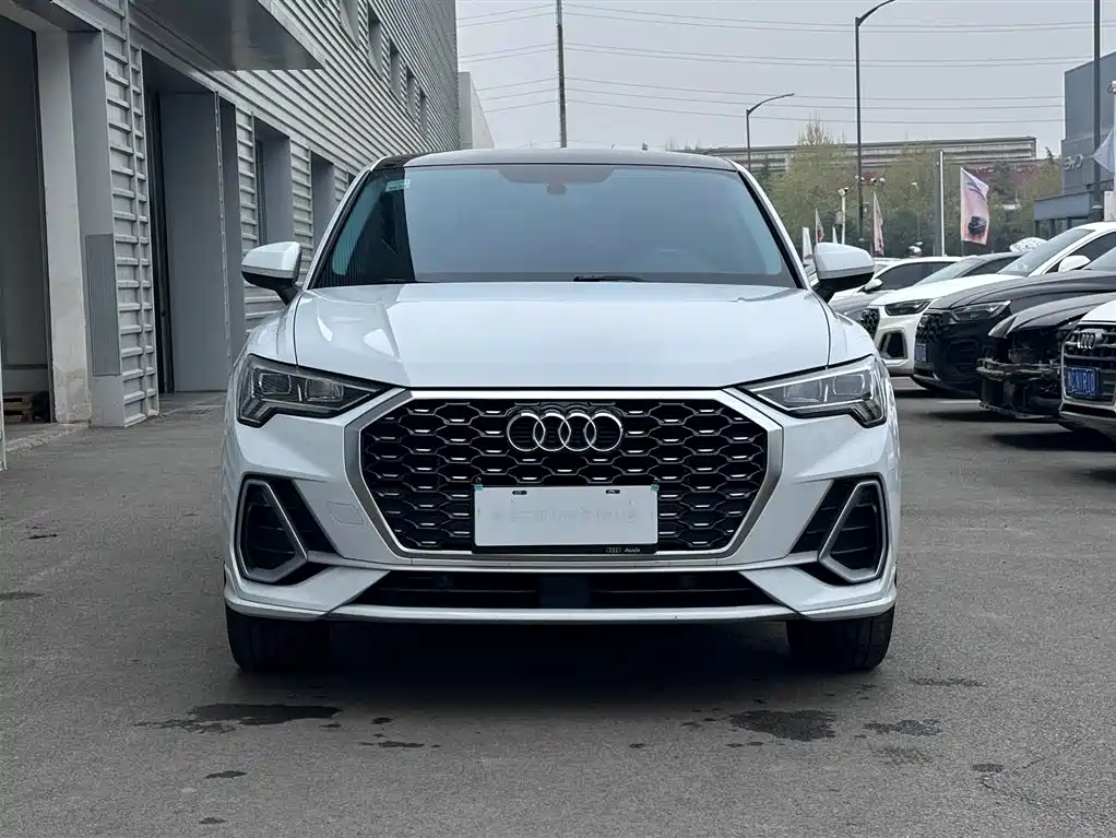 Audi Q3 Sportback 2020 35 TFSI Progressive фото 2