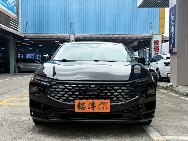 Ford Mondeo 2022 Facelift EcoBoost 245 Luxury — фото 2