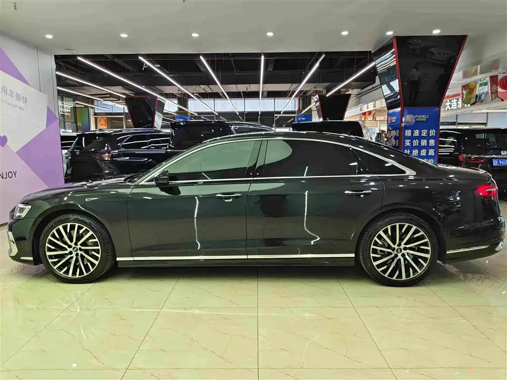 Audi A8 2025 2023 A8L 55 TFSI quattro Flagship