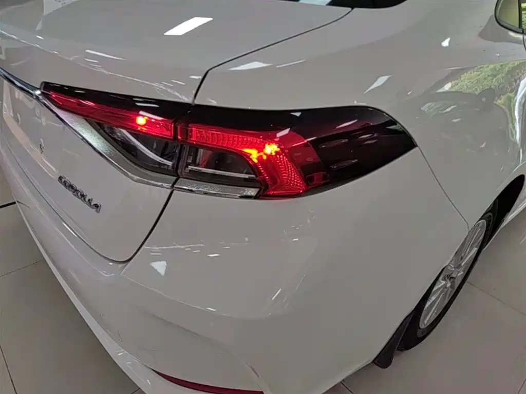 Toyota Corolla 2022 TNGA 1.5L CVT Pioneer Edition фото 8