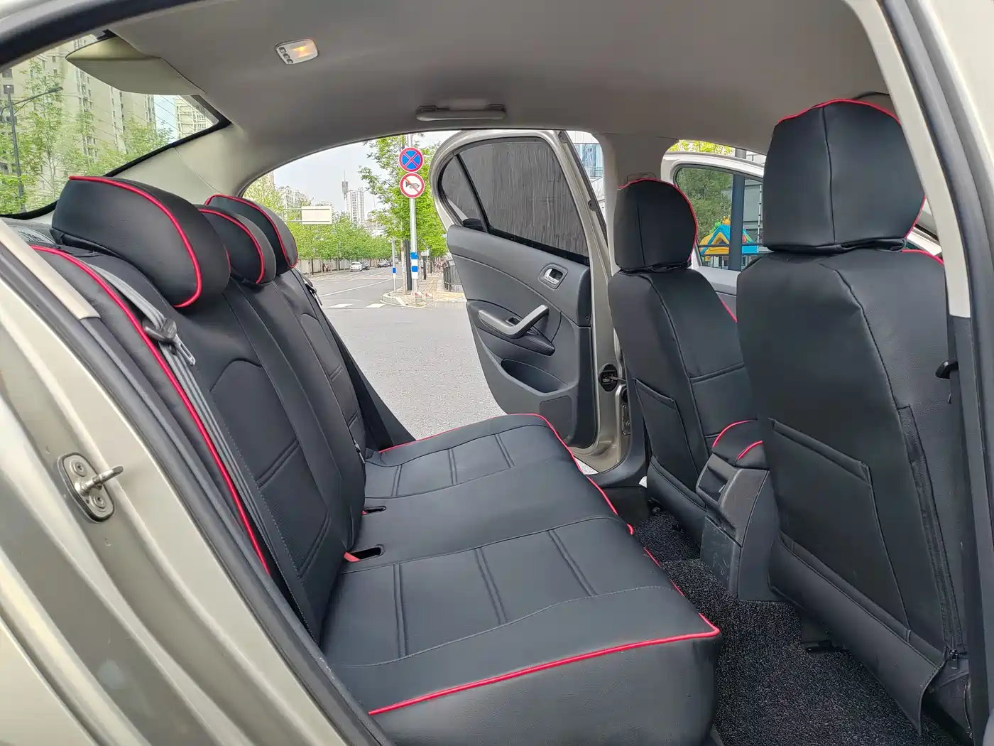 Peugeot 408 2011 1.6L Automatic Comfort Edition фото 12