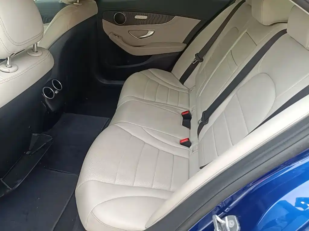 Фото 17 - Mercedes-Benz C-Class