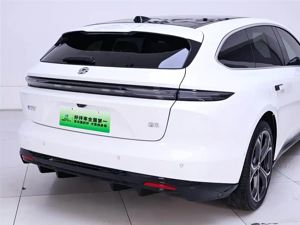 NIO NIO ET5T