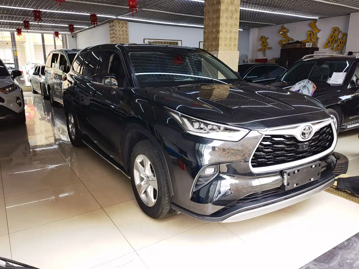 Toyota Highlander 2024 2.5L Smart Hybrid 4WD Elite 7-seater фото 3