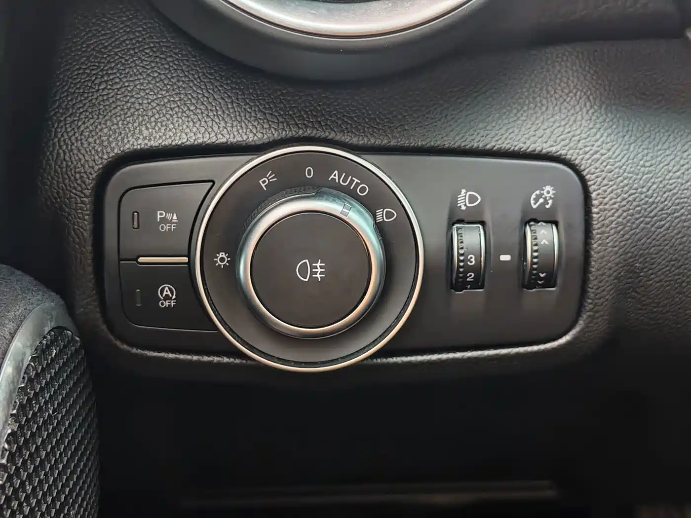 Alfa Romeo Giulia 2019 2017 2.0T 200HP Luxury Edition