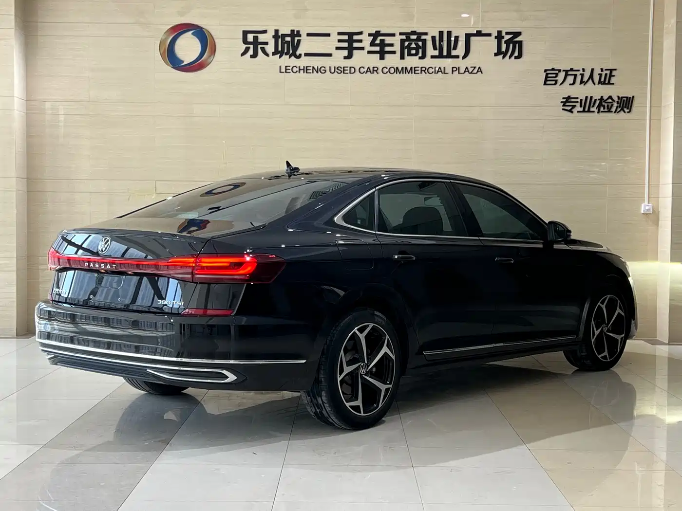 Volkswagen Passat 2024 380TSI Starlight Dragon Soaring Edition фото 21
