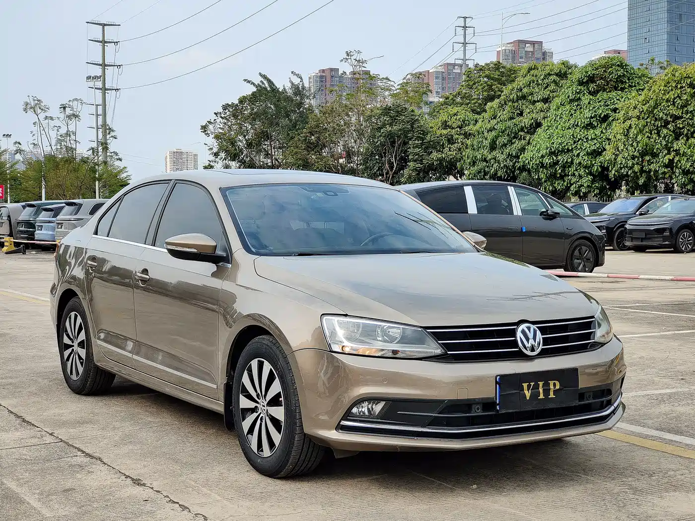 Volkswagen Sagitar 2015 230TSI Automatic Luxury фото 3