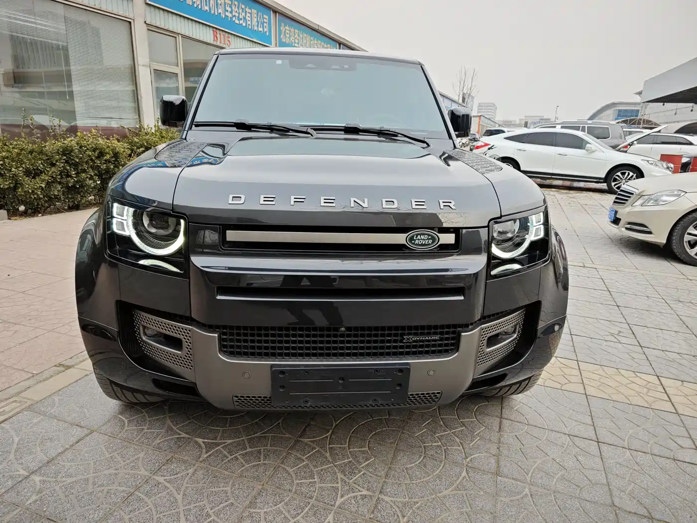 Land Rover Defender 2023 Model 110 3.0T P400 X-DYNAMIC HSE фото 20