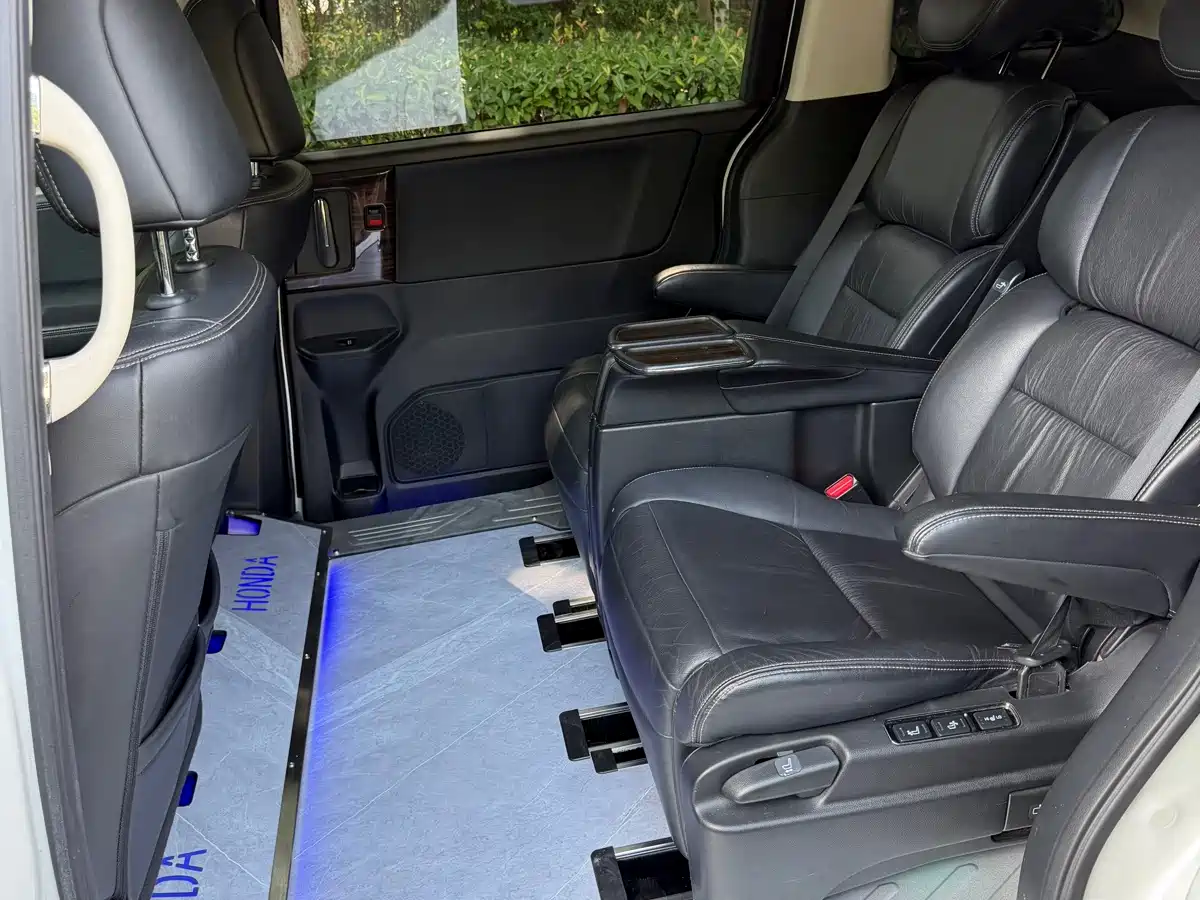 Honda Elysion 2016 2016 2.4L Luxury Edition
