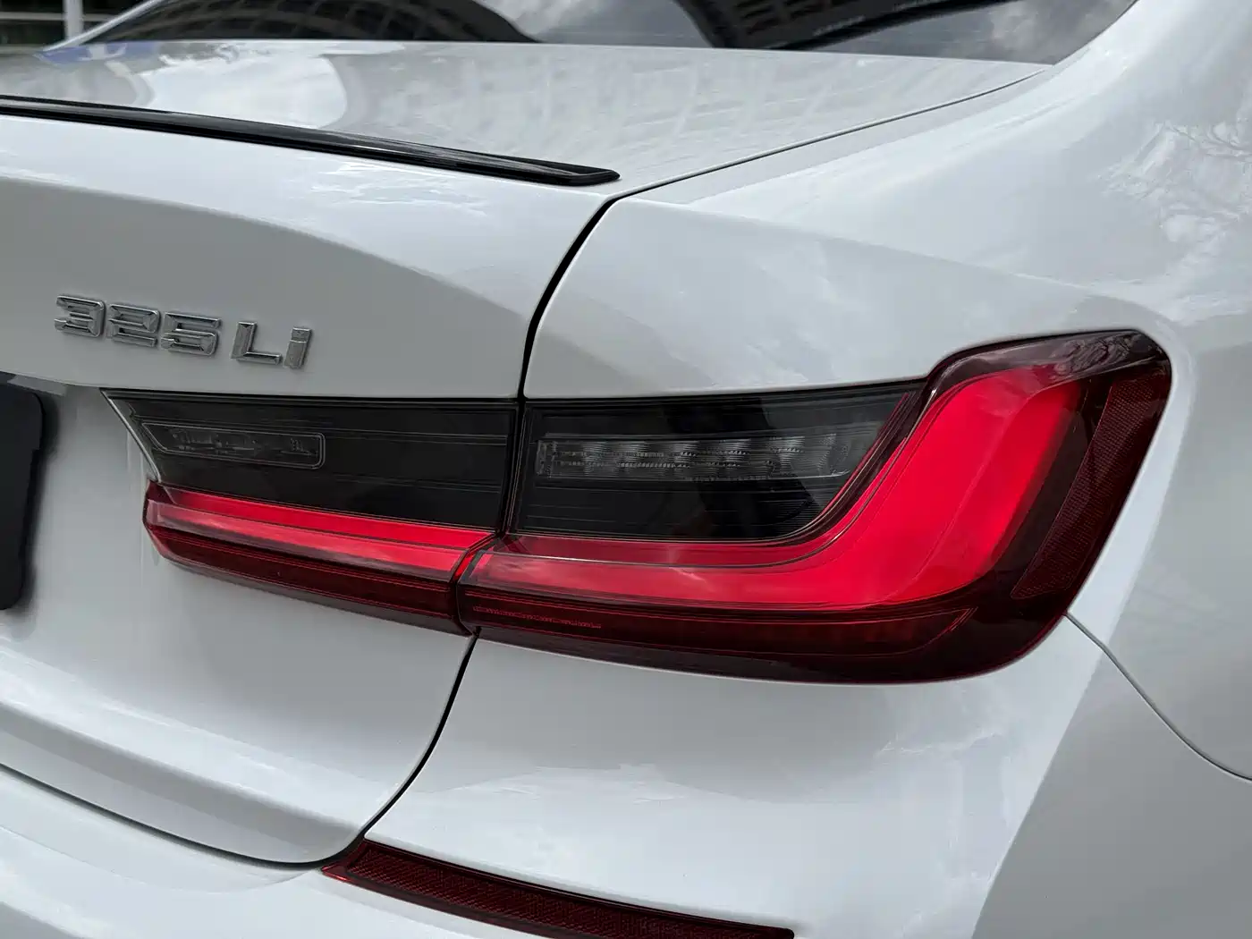 BMW 3 Series 2022 325Li M Sport Shadow Edition фото 40