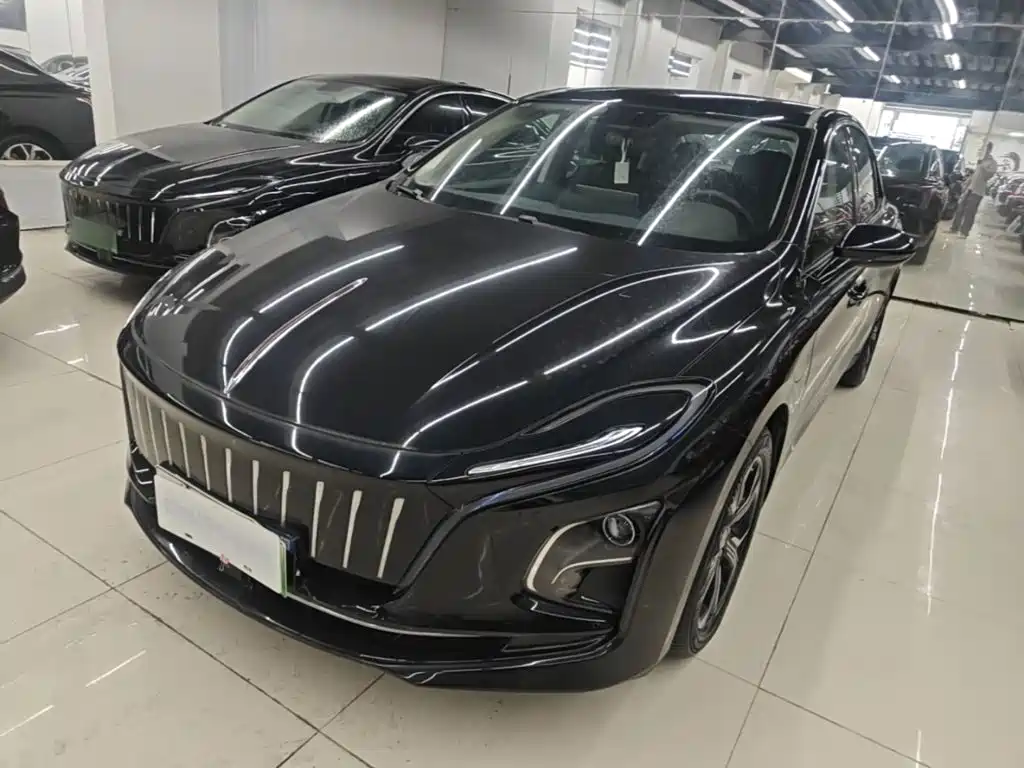 Hongqi E-QM5 2023