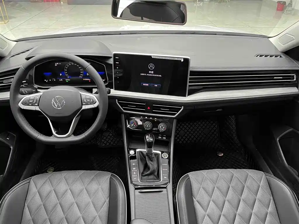 Volkswagen Sagitar 2023 300TSI DSG Surpassing Edition фото 2
