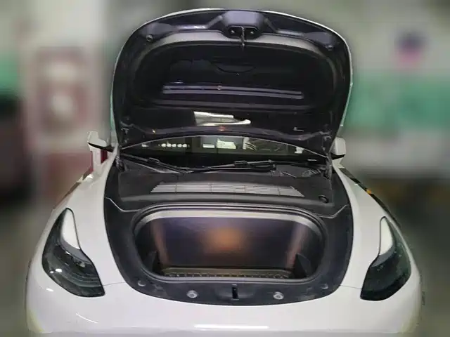 Tesla Model Y 2022 Rear-Wheel Drive Version — фото 3