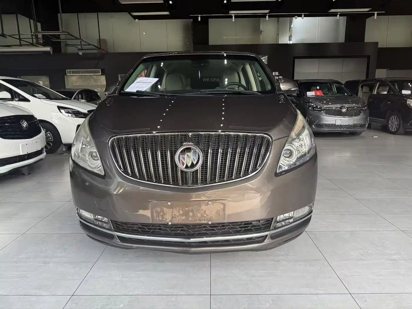 Buick GL8 2014 2.4L CT Luxury Business Comfort