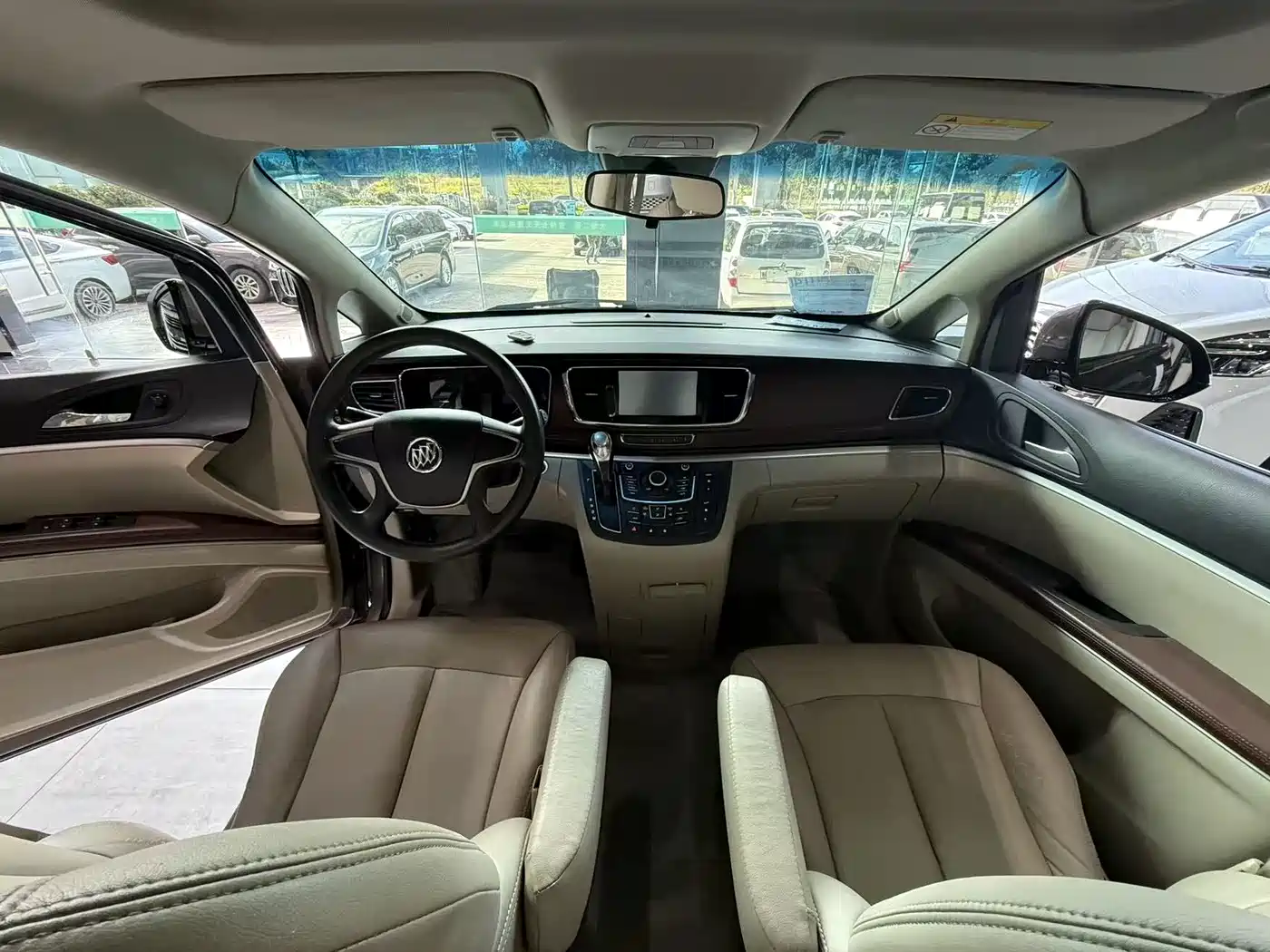 Buick GL8 2014 2.4L CT Luxury Business Comfort фото 13