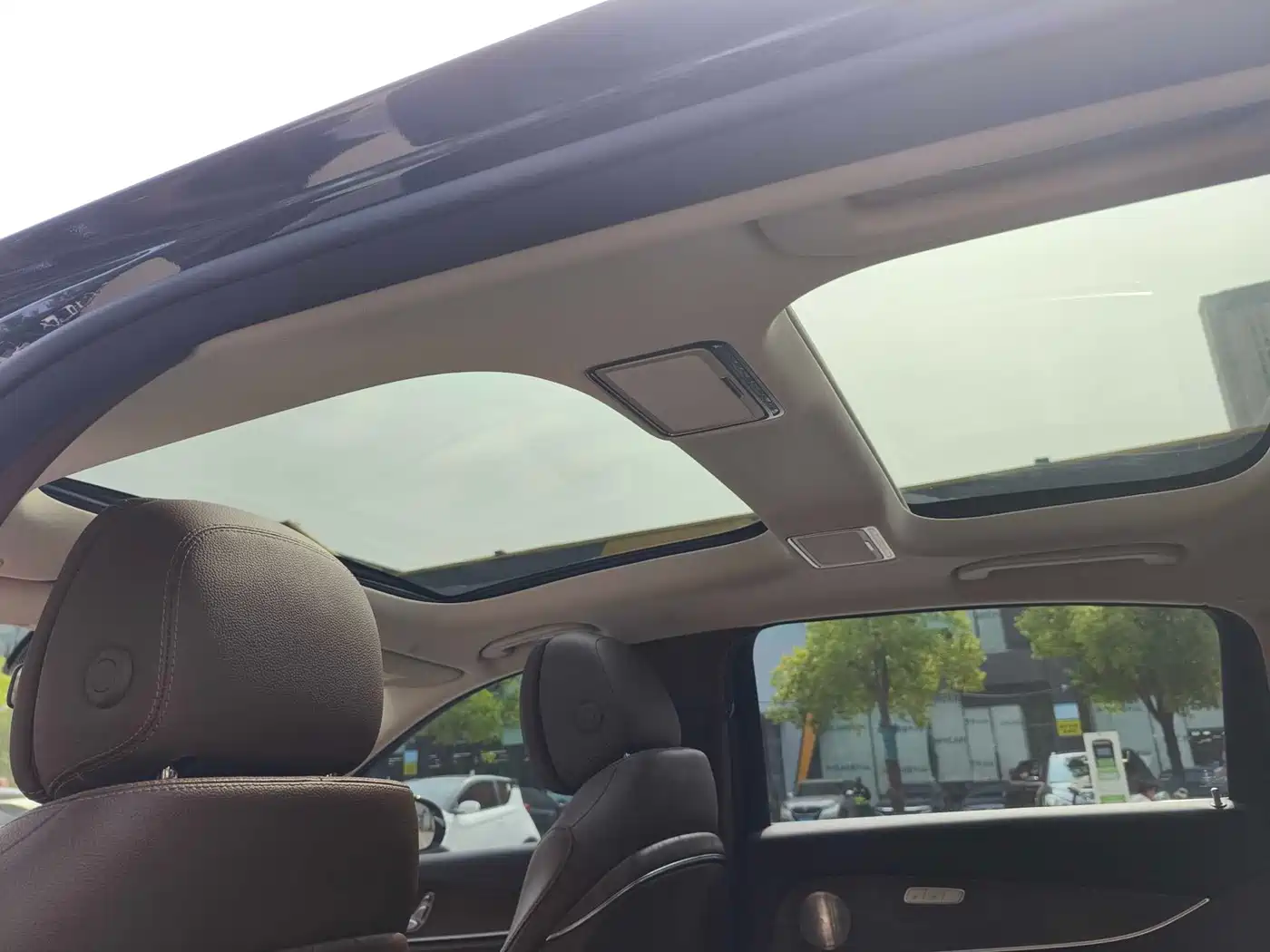 Mercedes-Benz E-Class 2023 E 260 L фото 11