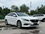Photo 2 - Hyundai Sonata
