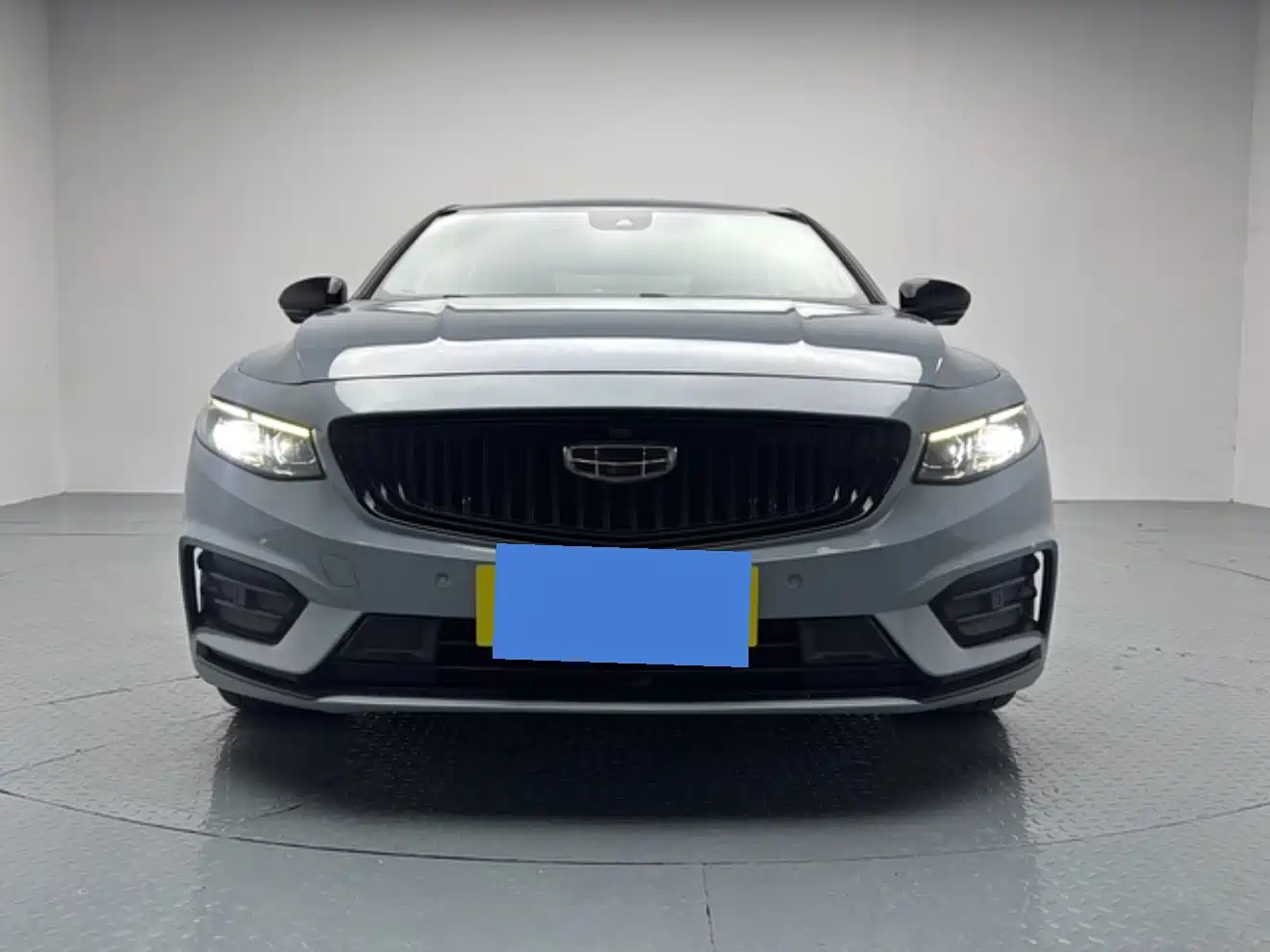 Фото 2 - Geely Preface