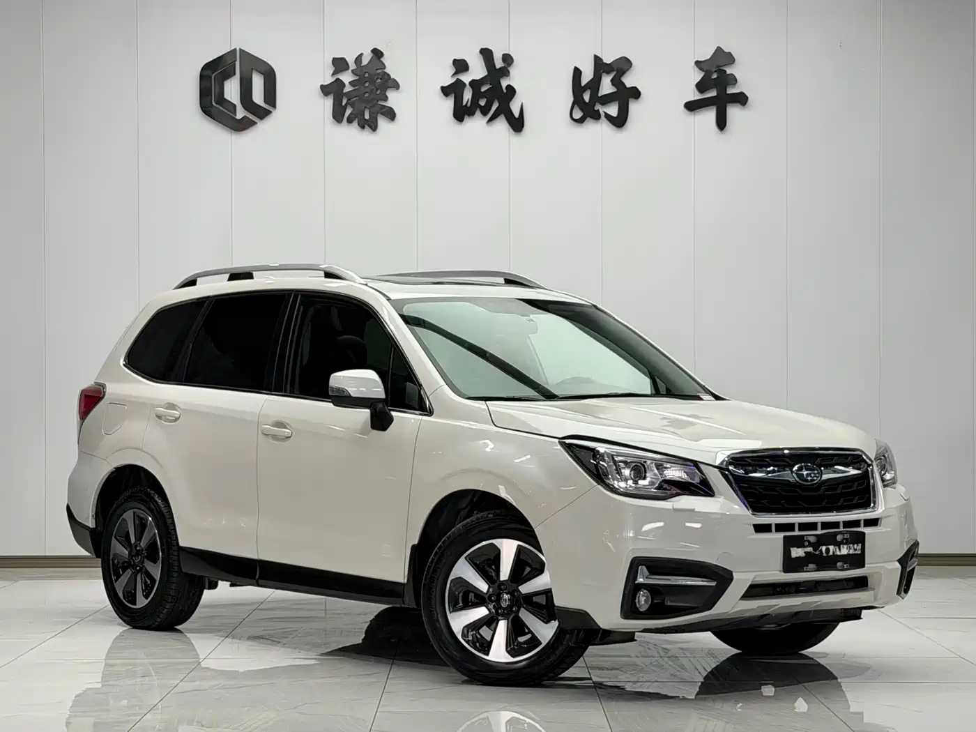 Subaru Forester 2017 2.5i Luxury Special Edition фото 3