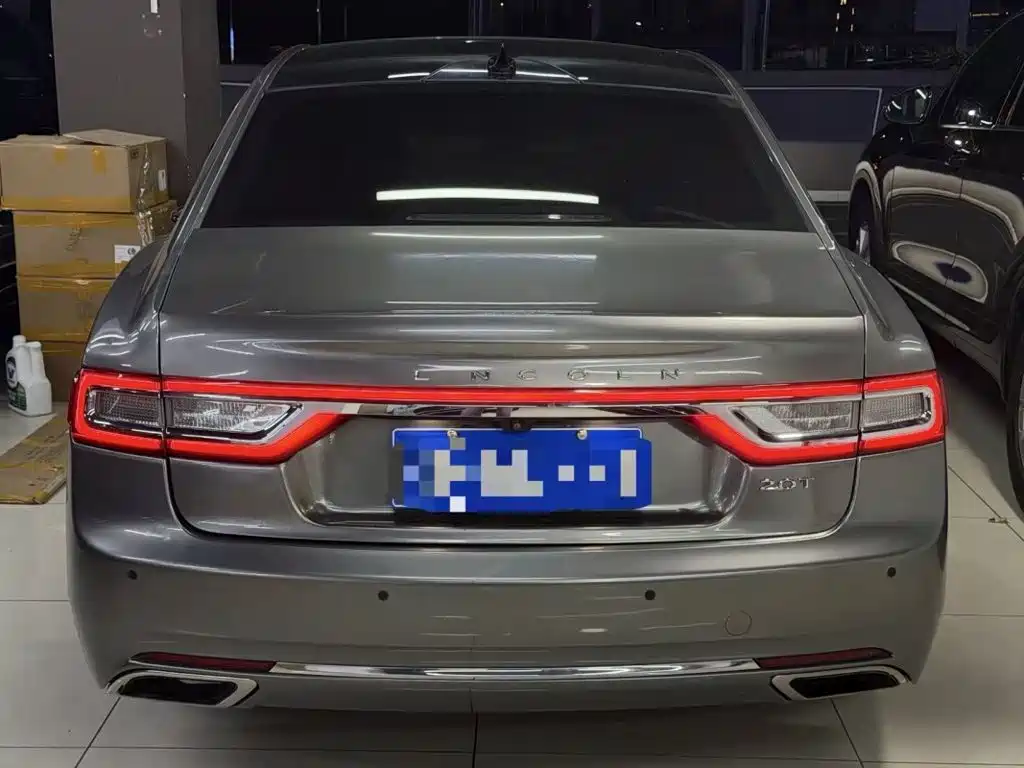 Фото 4 - Lincoln Continental