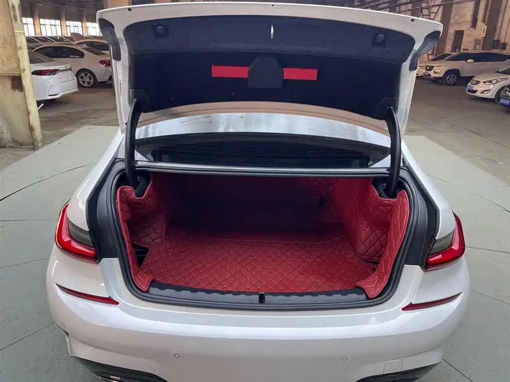 BMW 3 Series 2022 320Li M Sport Package фото 30