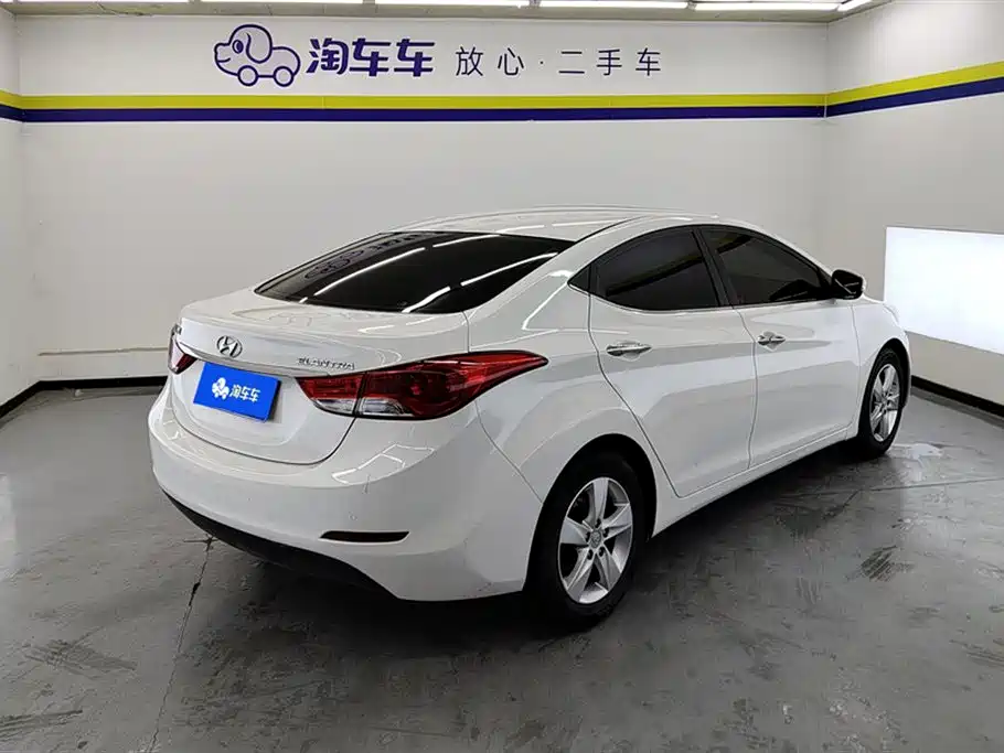 Hyundai Langdong 2013 1.6L Automatic Leading фото 3