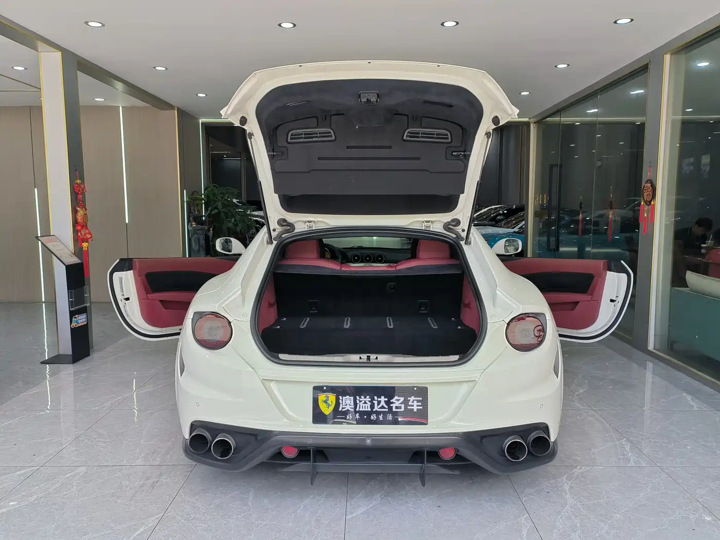 Ferrari FF 2012 6.3L V12 фото 10