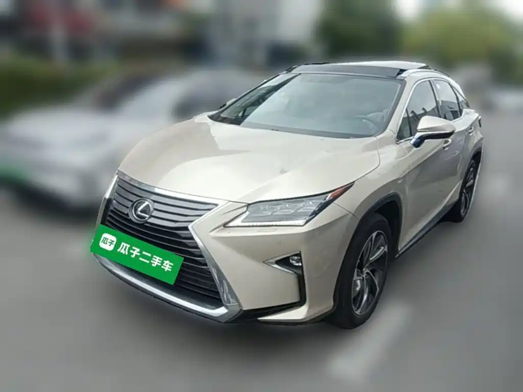 Фото 1 - Lexus RX
