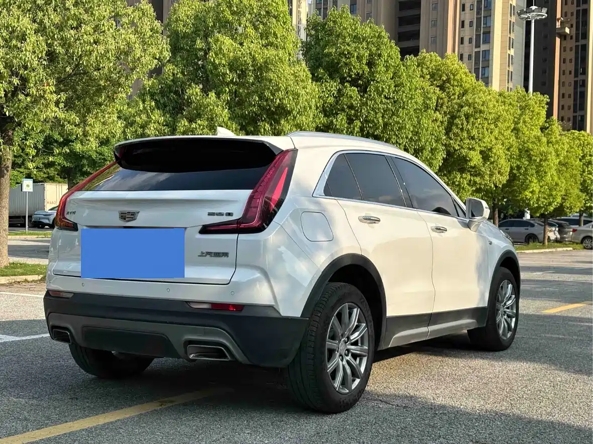 Cadillac XT4 2020 28T FWD Leading Trim фото 8